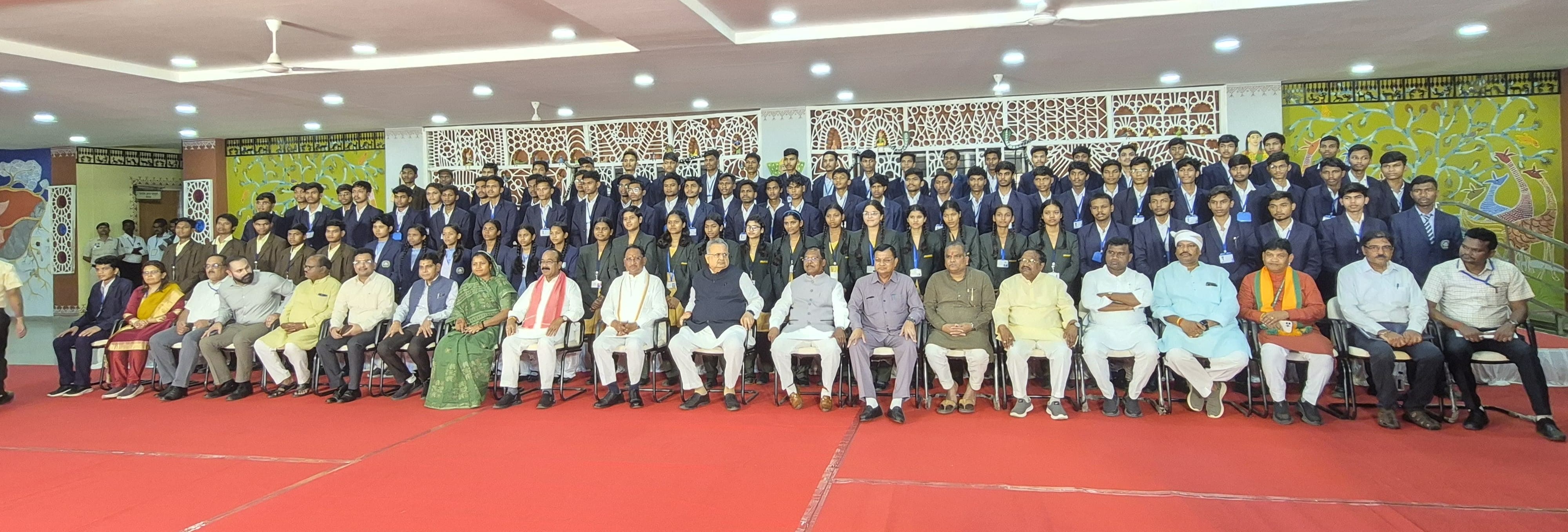 Prayas Residential Schools JEE Main 2025 group photograph